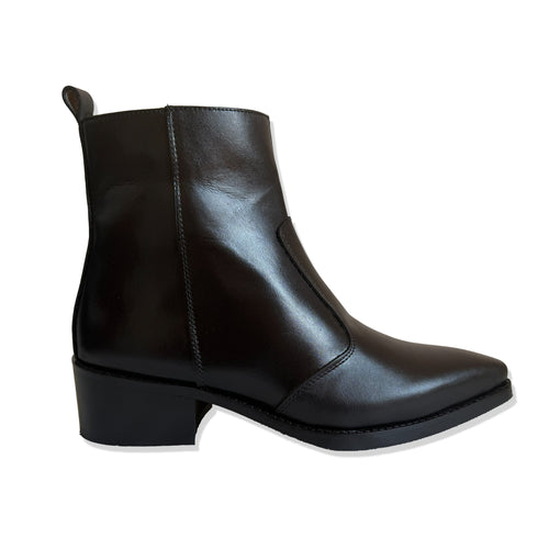Elite Black Smooth Leather Chelsea Boots