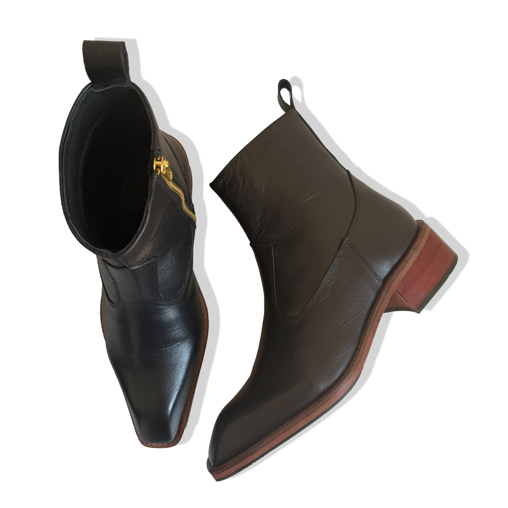 Prestige Black Leather Cuban Heel Chelsea Boots
